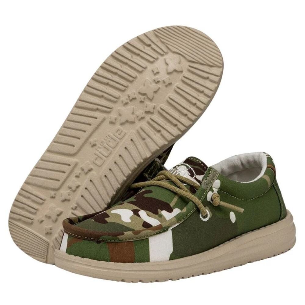 Hey Dude Wally Camouflage Sneakers Lightweight Elastic Laces Green Y4 L5